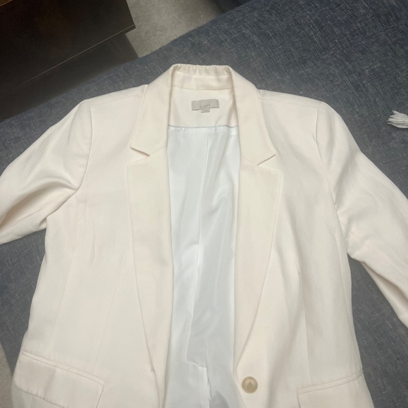 Cream Blazer - Picture 2 of 5